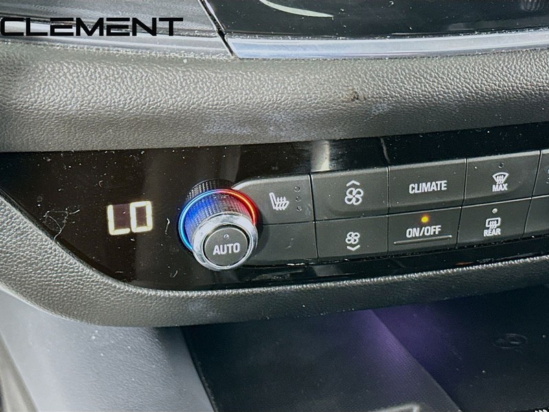 Buick Enclave Vehicle Full-screen Gallery Image 23