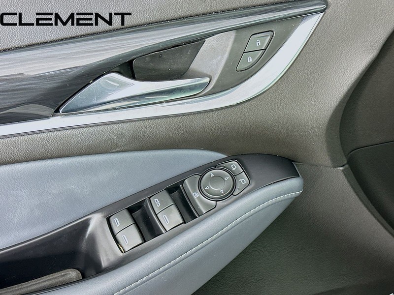 Buick Enclave Vehicle Full-screen Gallery Image 28