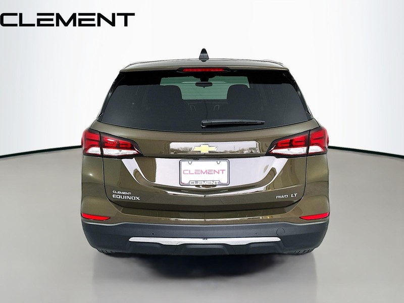 Chevrolet Equinox Vehicle Full-screen Gallery Image 8