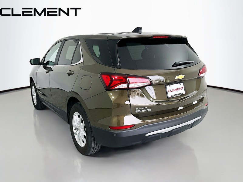 Chevrolet Equinox Vehicle Full-screen Gallery Image 10