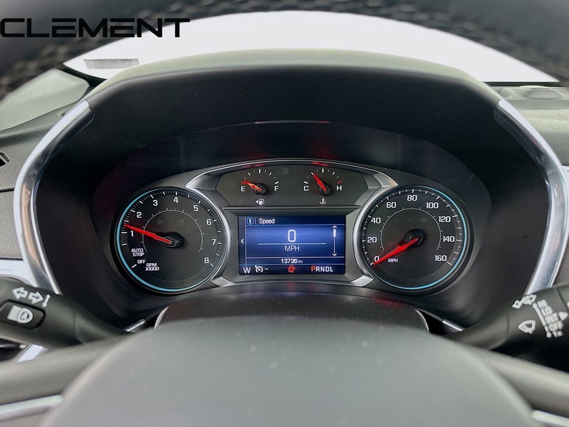 Chevrolet Equinox Vehicle Full-screen Gallery Image 18