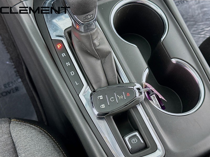 Chevrolet Equinox Vehicle Full-screen Gallery Image 24