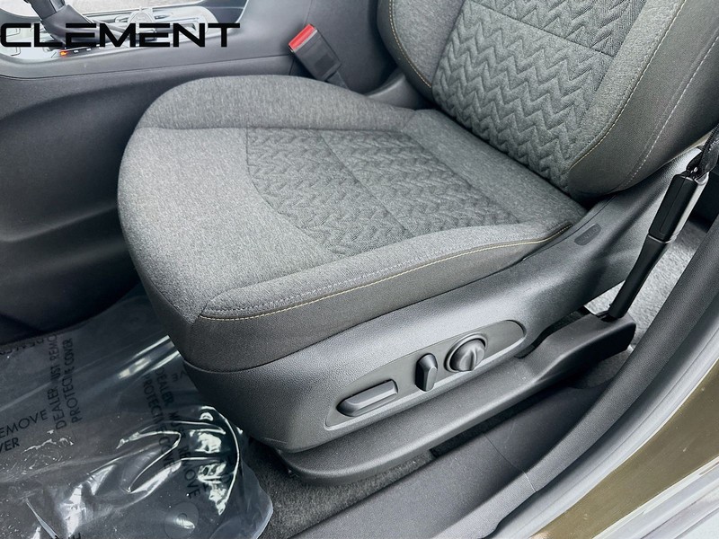 Chevrolet Equinox Vehicle Full-screen Gallery Image 28