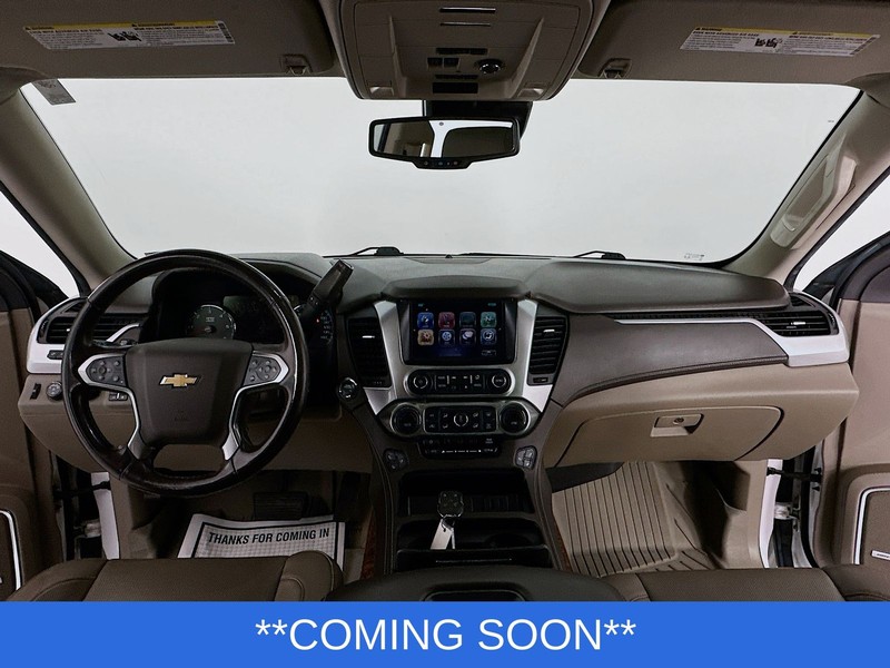 Chevrolet Suburban Vehicle Image 09