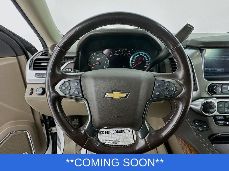 Chevrolet Suburban Vehicle Image 11