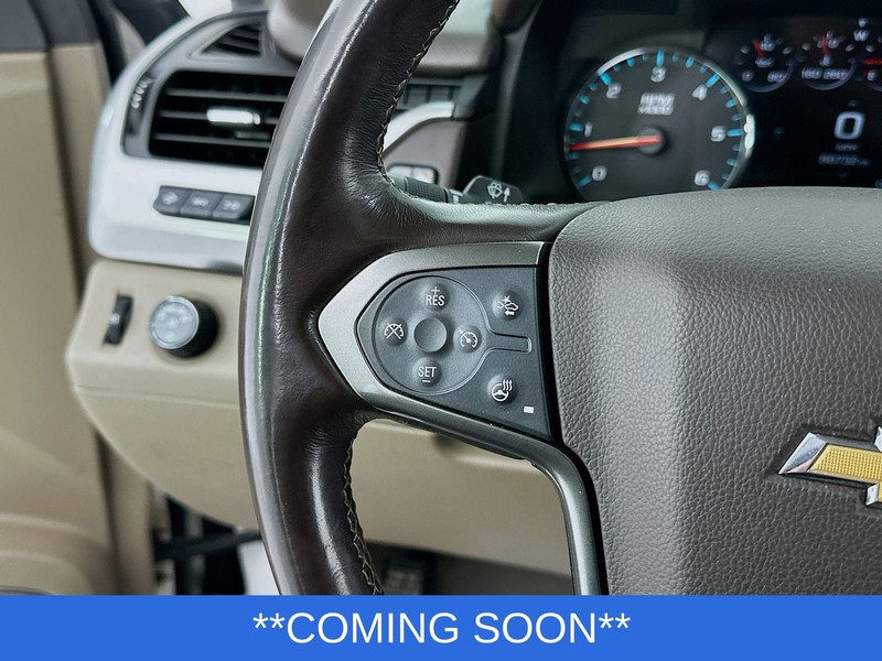 Chevrolet Suburban Vehicle Image 12