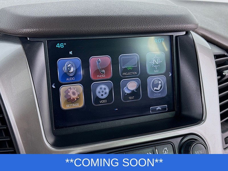 Chevrolet Suburban Vehicle Image 15