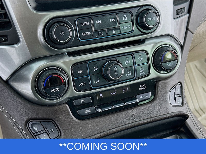 Chevrolet Suburban Vehicle Image 17