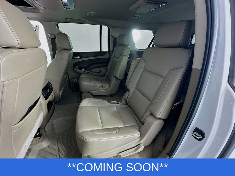 Chevrolet Suburban Vehicle Image 27