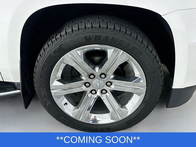 Chevrolet Suburban Vehicle Image 34