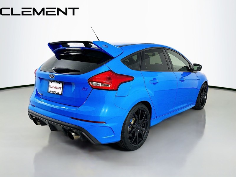 Ford Focus Hatchback Vehicle Image 07