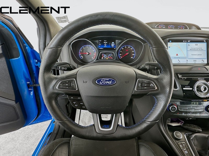 Ford Focus Hatchback Vehicle Image 15