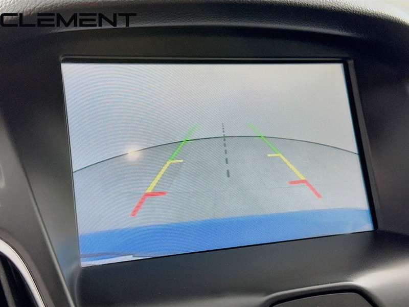 Ford Focus Hatchback Vehicle Image 22