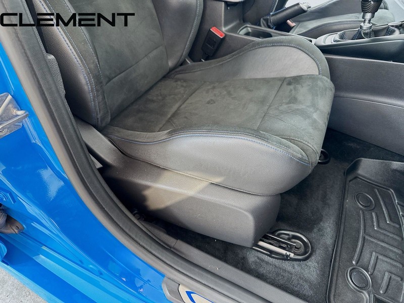 Ford Focus Hatchback Vehicle Image 36