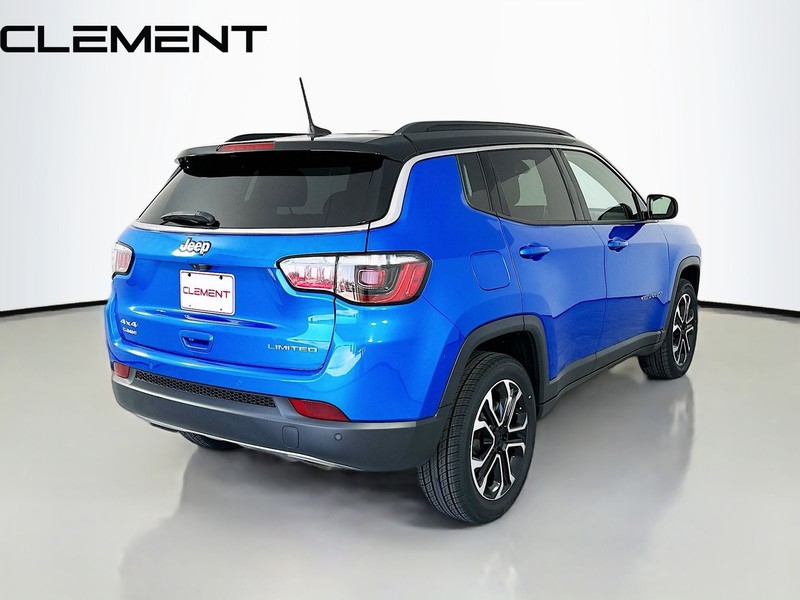 Jeep Compass Vehicle Full-screen Gallery Image 7