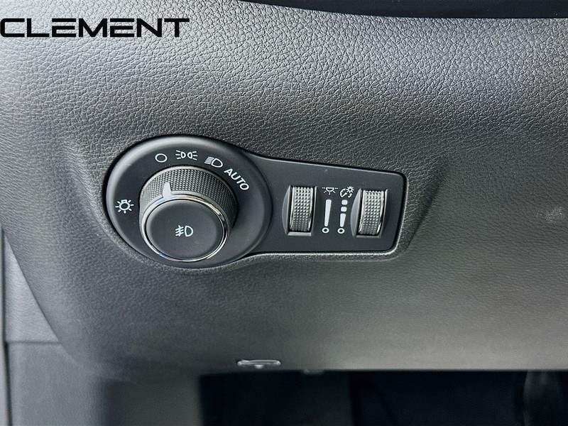 Jeep Compass Vehicle Full-screen Gallery Image 13