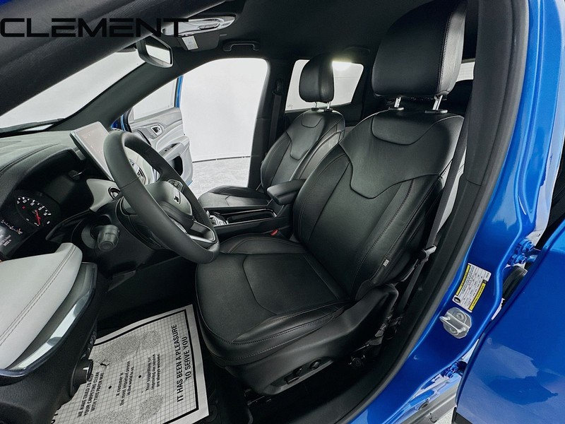 Jeep Compass Vehicle Full-screen Gallery Image 28