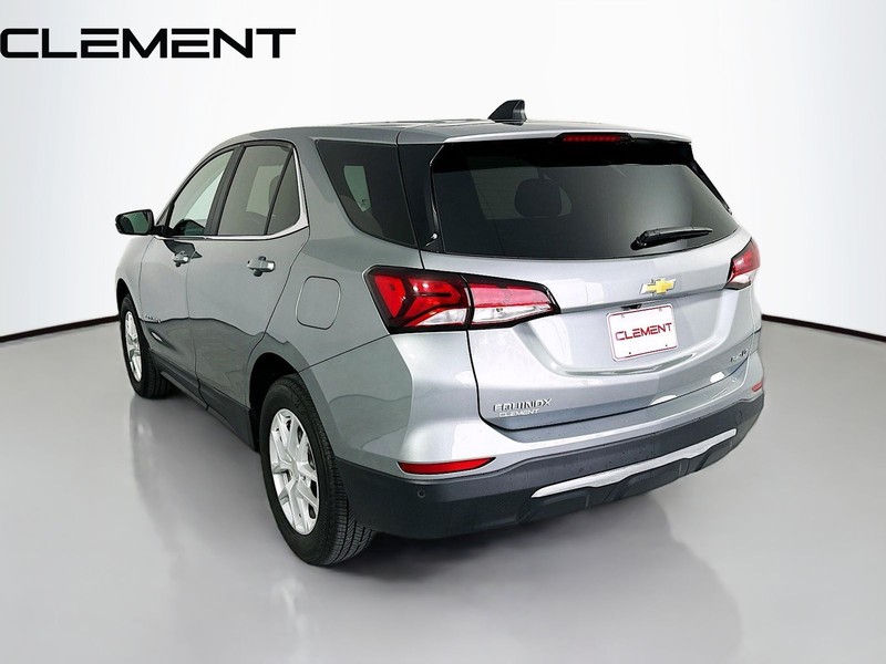 Chevrolet Equinox Vehicle Full-screen Gallery Image 10