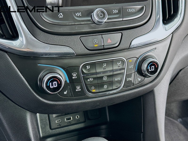 Chevrolet Equinox Vehicle Full-screen Gallery Image 22