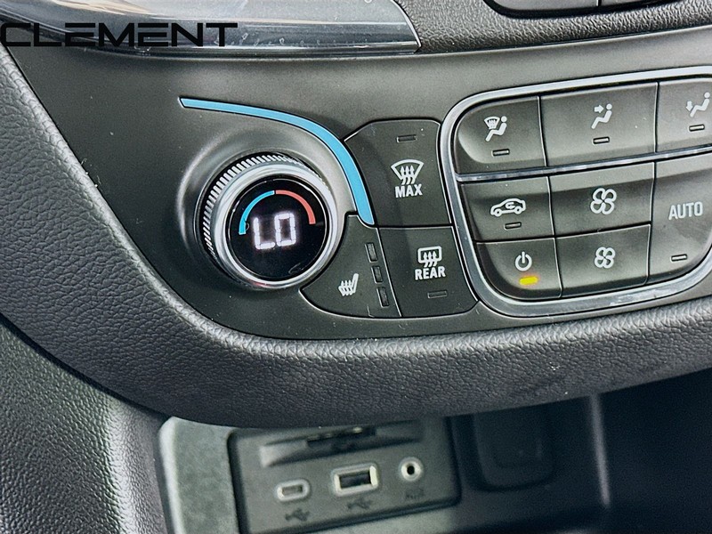 Chevrolet Equinox Vehicle Full-screen Gallery Image 23