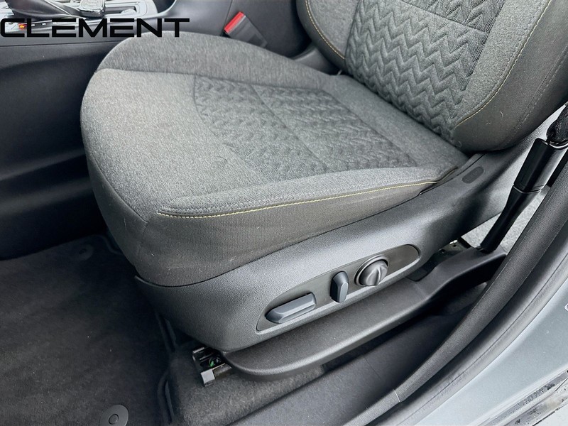 Chevrolet Equinox Vehicle Full-screen Gallery Image 28