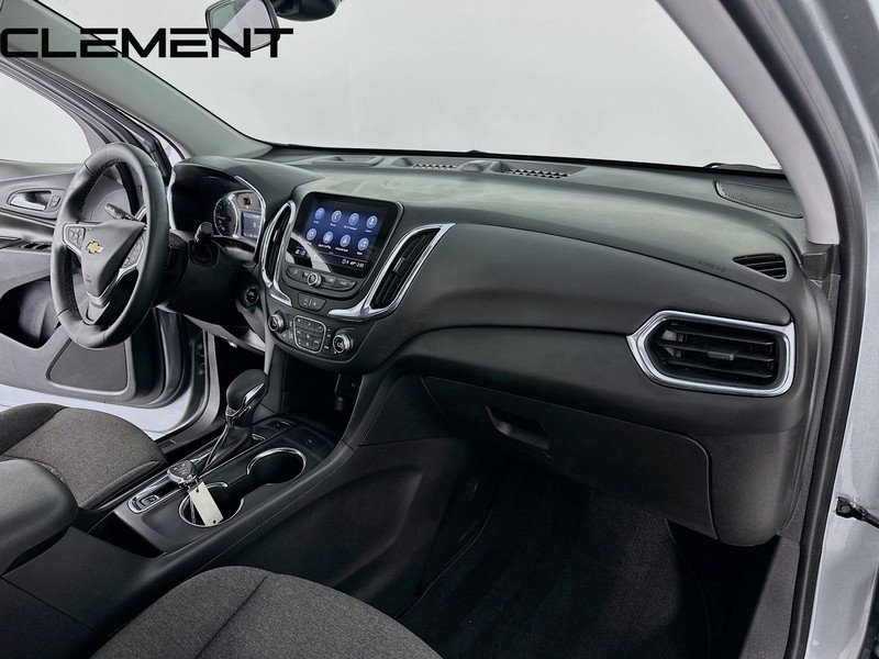 Chevrolet Equinox Vehicle Full-screen Gallery Image 34