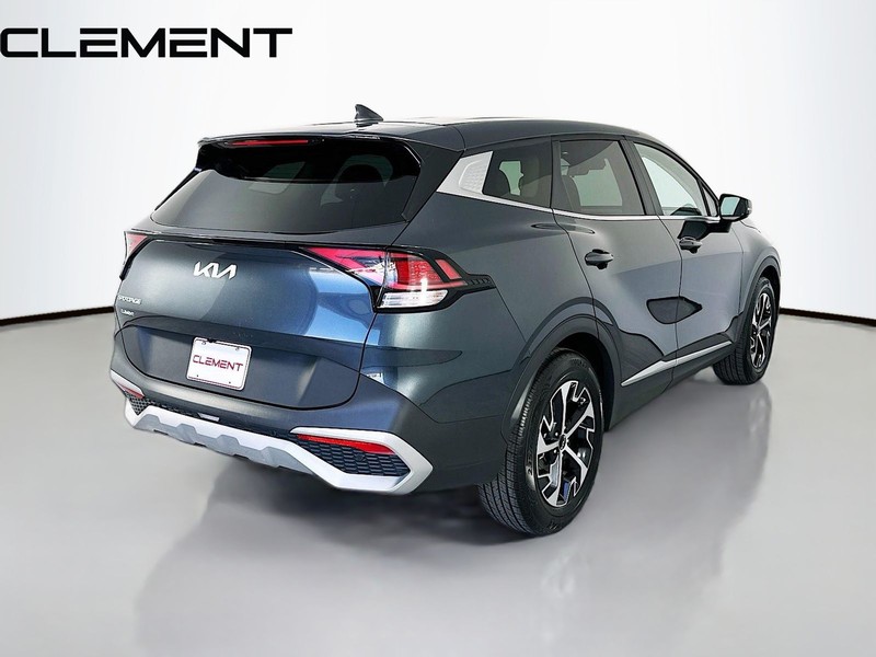 Kia Sportage Vehicle Full-screen Gallery Image 7