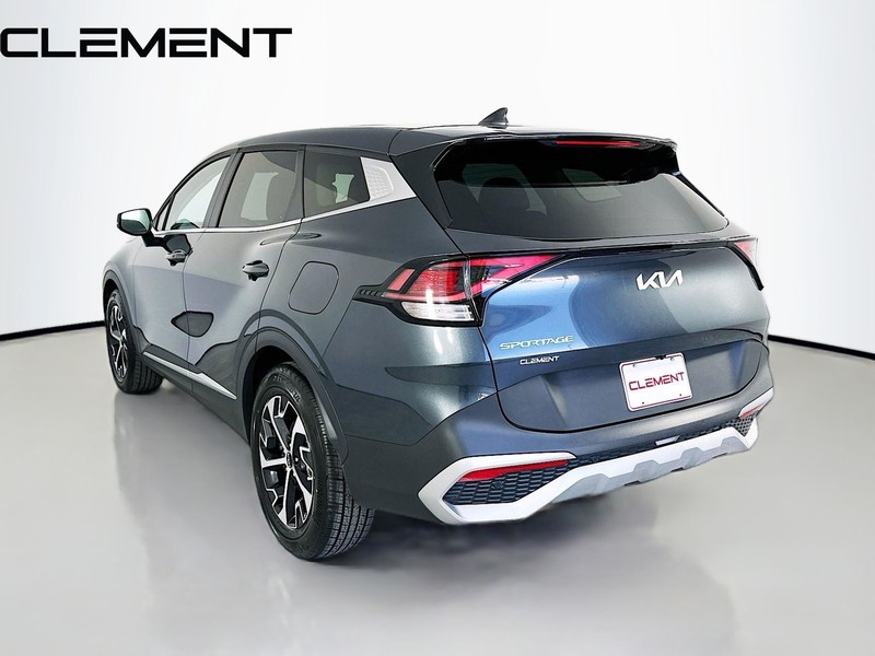 Kia Sportage Vehicle Full-screen Gallery Image 10