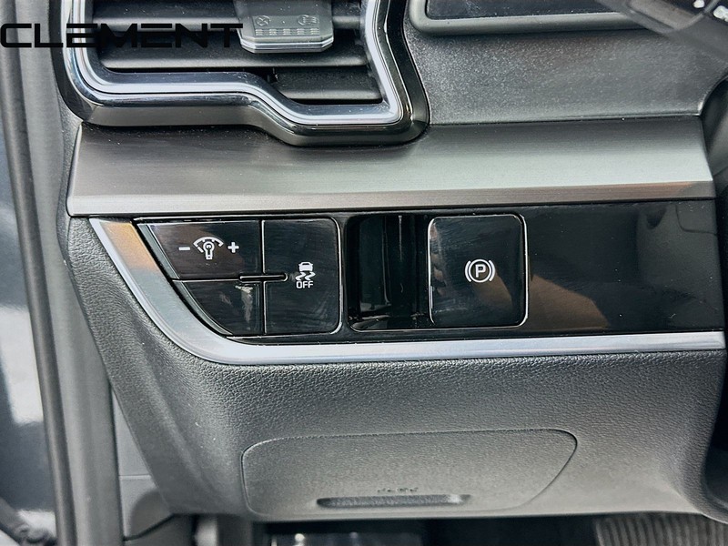 Kia Sportage Vehicle Full-screen Gallery Image 13