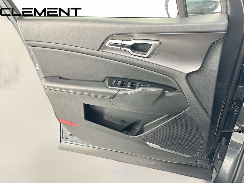 Kia Sportage Vehicle Full-screen Gallery Image 27