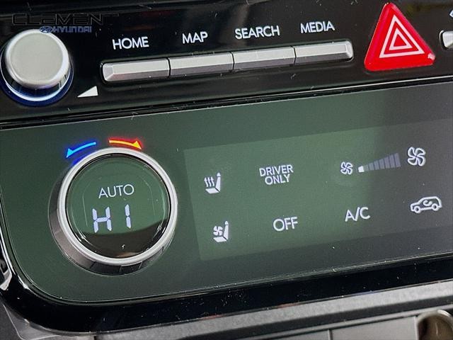 Hyundai Tucson Hybrid Vehicle Full-screen Gallery Image 20