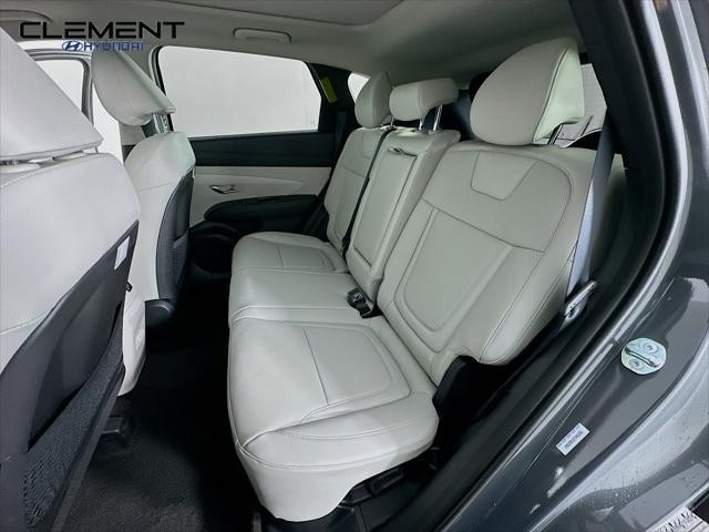 Hyundai Tucson Hybrid Vehicle Full-screen Gallery Image 29