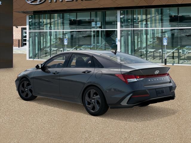 Hyundai Elantra Vehicle Full-screen Gallery Image 5