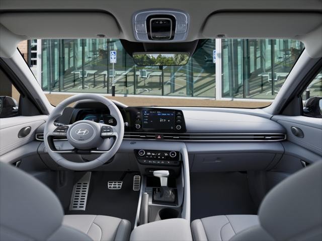 Hyundai Elantra Vehicle Full-screen Gallery Image 11
