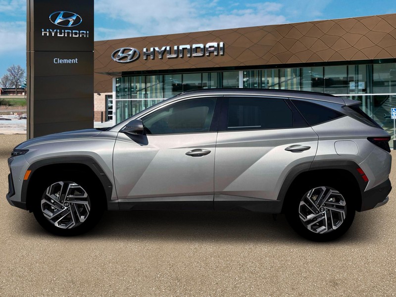 Hyundai Tucson Hybrid Vehicle Full-screen Gallery Image 3
