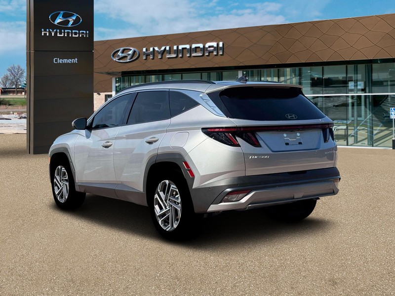 Hyundai Tucson Hybrid Vehicle Full-screen Gallery Image 5