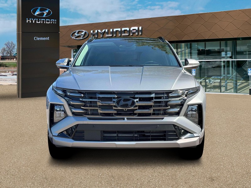 Hyundai Tucson Hybrid Vehicle Full-screen Gallery Image 12