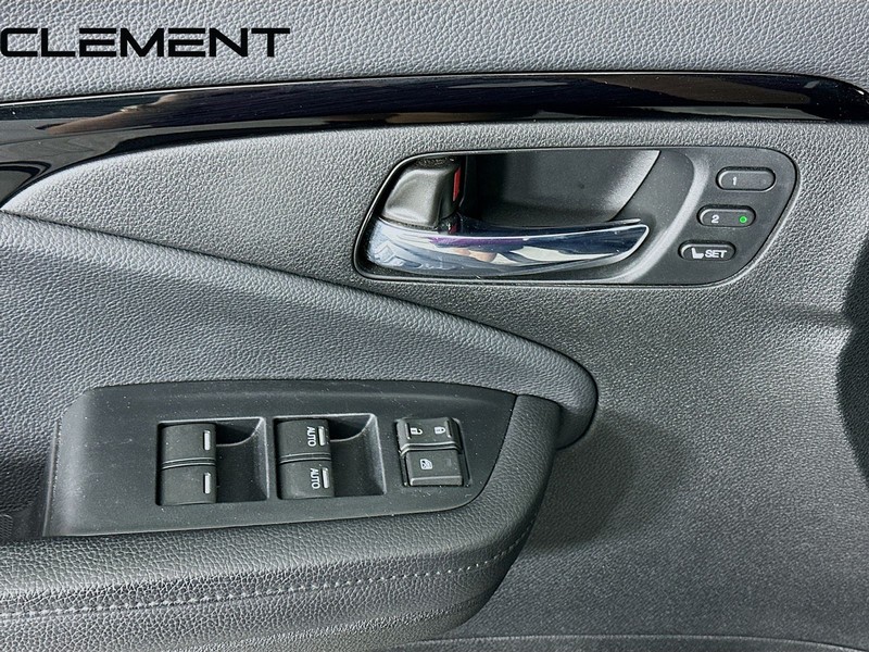 Honda Pilot Vehicle Full-screen Gallery Image 27