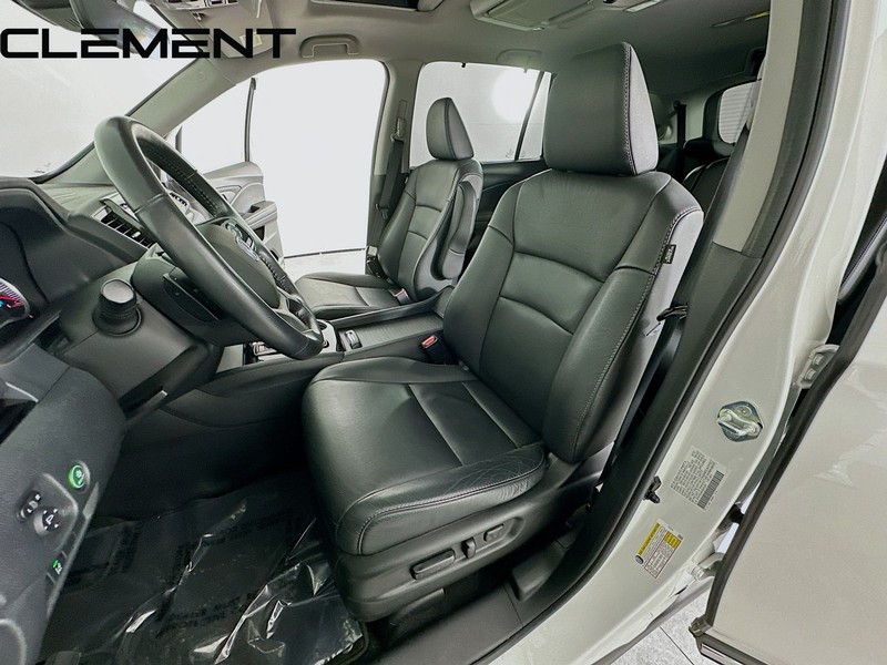 Honda Pilot Vehicle Full-screen Gallery Image 30