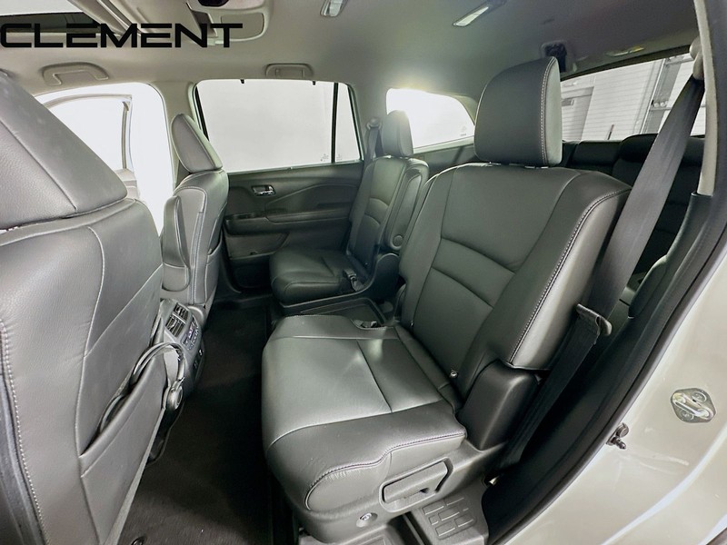 Honda Pilot Vehicle Full-screen Gallery Image 33