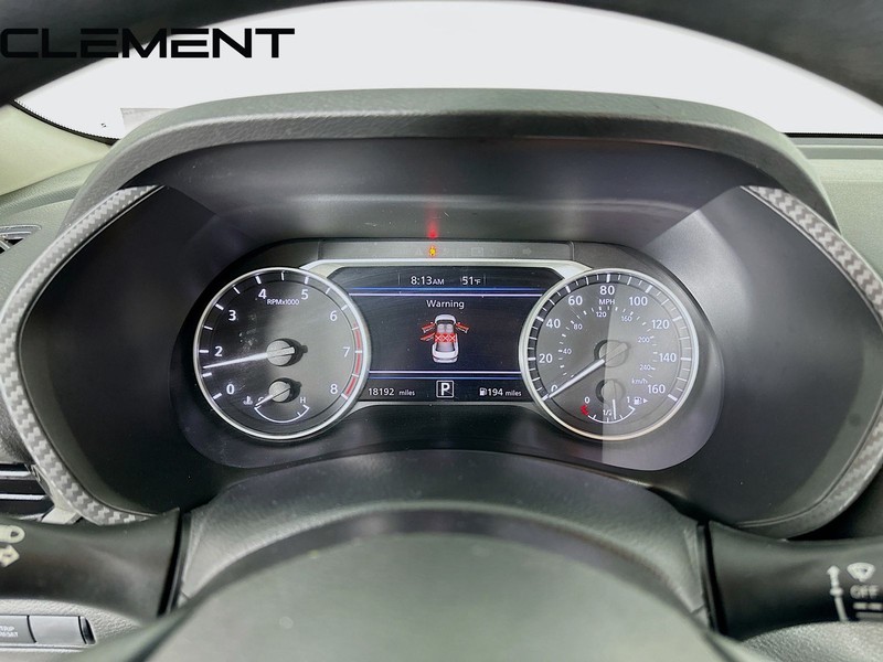 Nissan Sentra Vehicle Full-screen Gallery Image 18