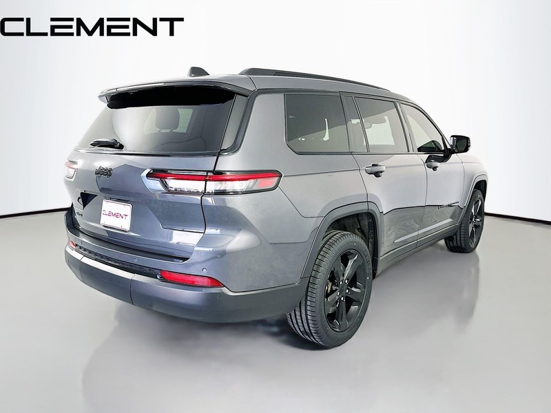 Jeep Grand Cherokee L Vehicle Full-screen Gallery Image 7