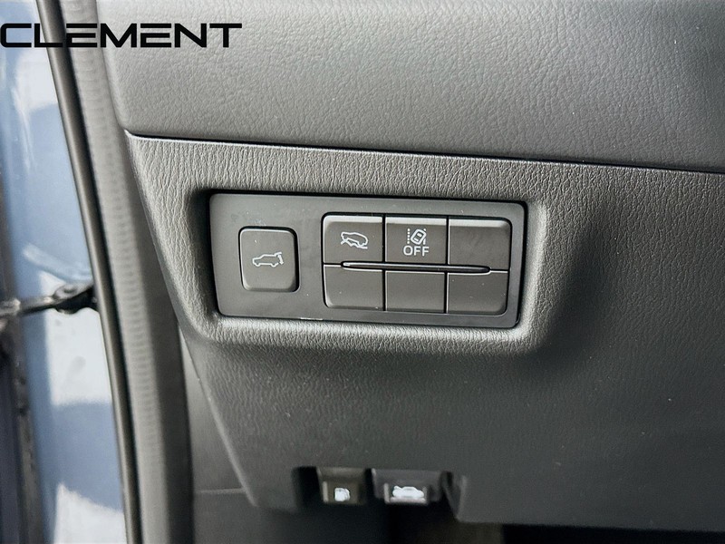 Mazda CX-5 Vehicle Full-screen Gallery Image 13