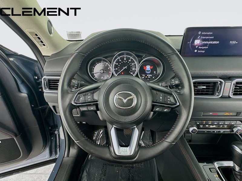 Mazda CX-5 Vehicle Full-screen Gallery Image 14