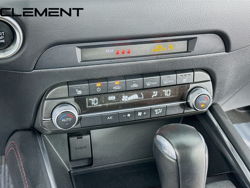 Mazda CX-5 Vehicle Full-screen Gallery Image 22