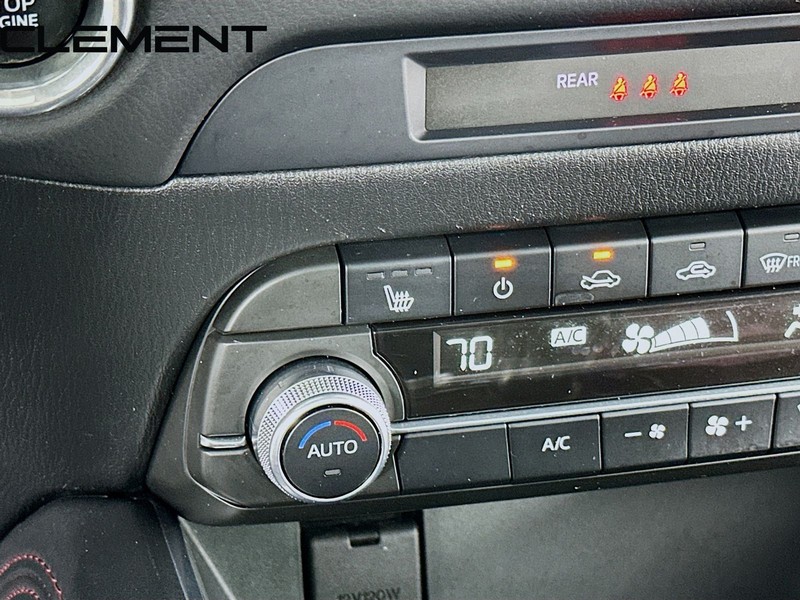 Mazda CX-5 Vehicle Full-screen Gallery Image 23