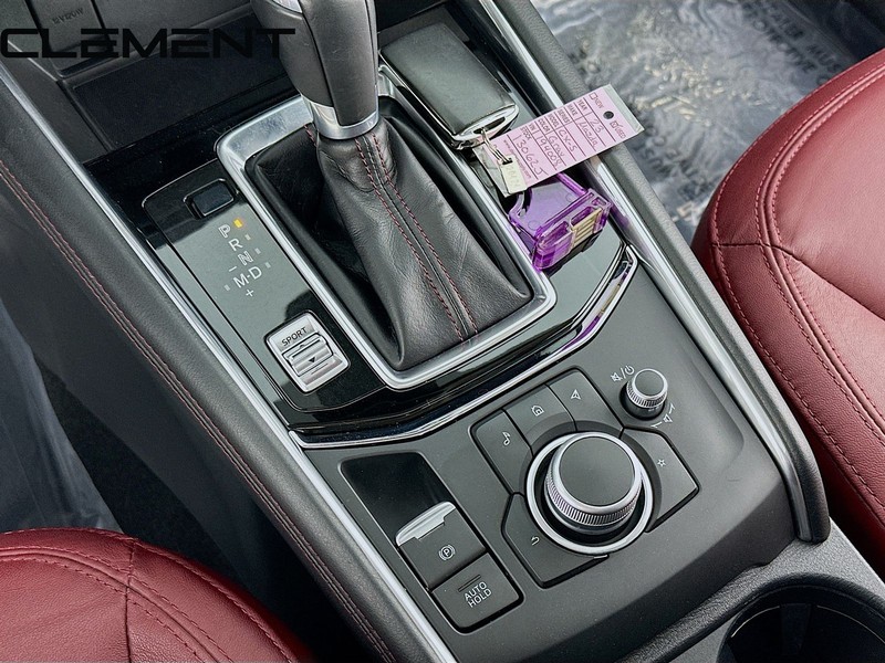 Mazda CX-5 Vehicle Full-screen Gallery Image 24