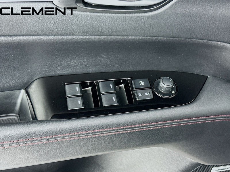 Mazda CX-5 Vehicle Full-screen Gallery Image 28