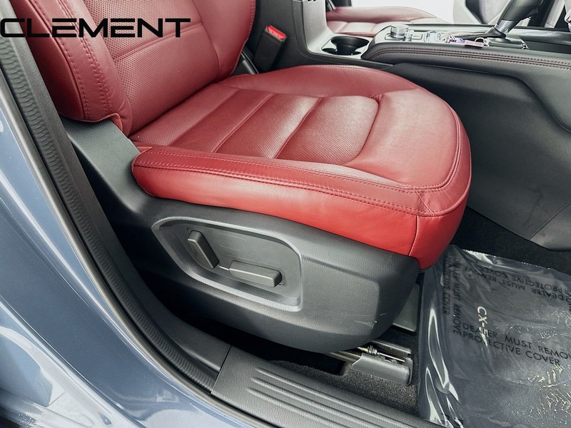 Mazda CX-5 Vehicle Full-screen Gallery Image 35