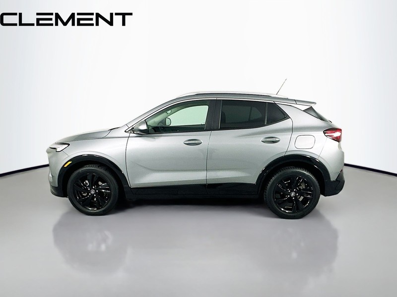 Buick Encore GX Vehicle Full-screen Gallery Image 6